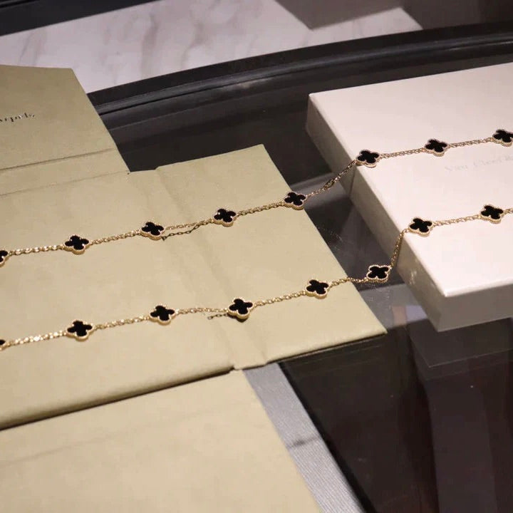 ミスティック クローバー 20 モチーフ オニキス ネックレス