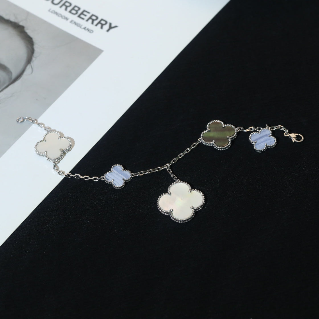 Mysitc CLOVER BRACELET 5 MOTIFS MOP CHALCEDONY SILVER