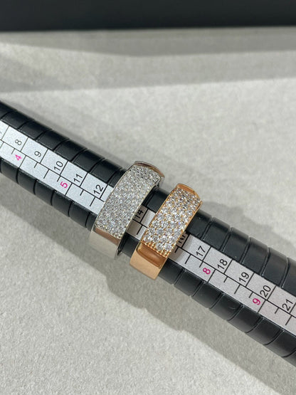 Mysitc LIENS EVIDENCE  DIAMOND PAVED RING