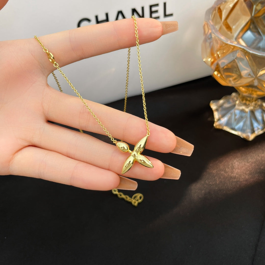 Mysitc LOUISETTE GOLD NECKLACE