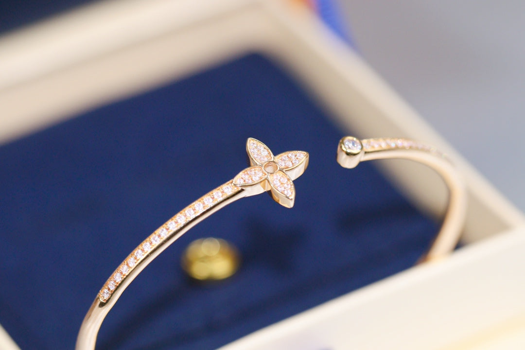 Mysitc IDYLLE PINK GOLD OPEN BRACELET DIAMOND PAVED