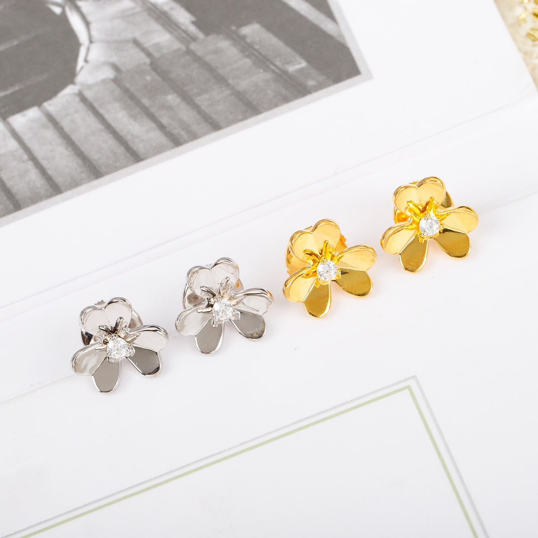 Mysitc FRIVOLE MINI FLOWER EARRINGS