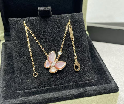 [Mysitc ] BUTTERFLY PINK MOTHER-OF-PEARL DIAMOND NECKLACE
