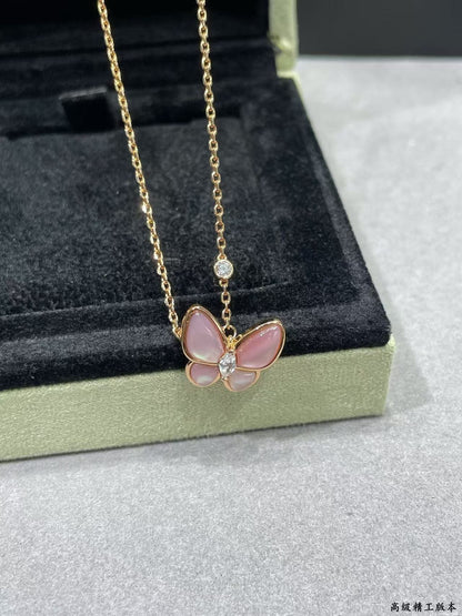 [Mysitc ] BUTTERFLY PINK MOTHER-OF-PEARL DIAMOND NECKLACE