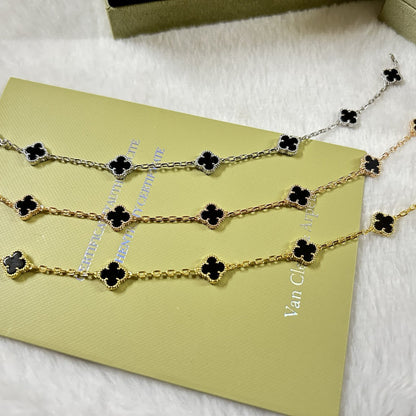 [Mysitc ]CLOVER 6 MOTIF  ONYXS BRACELET