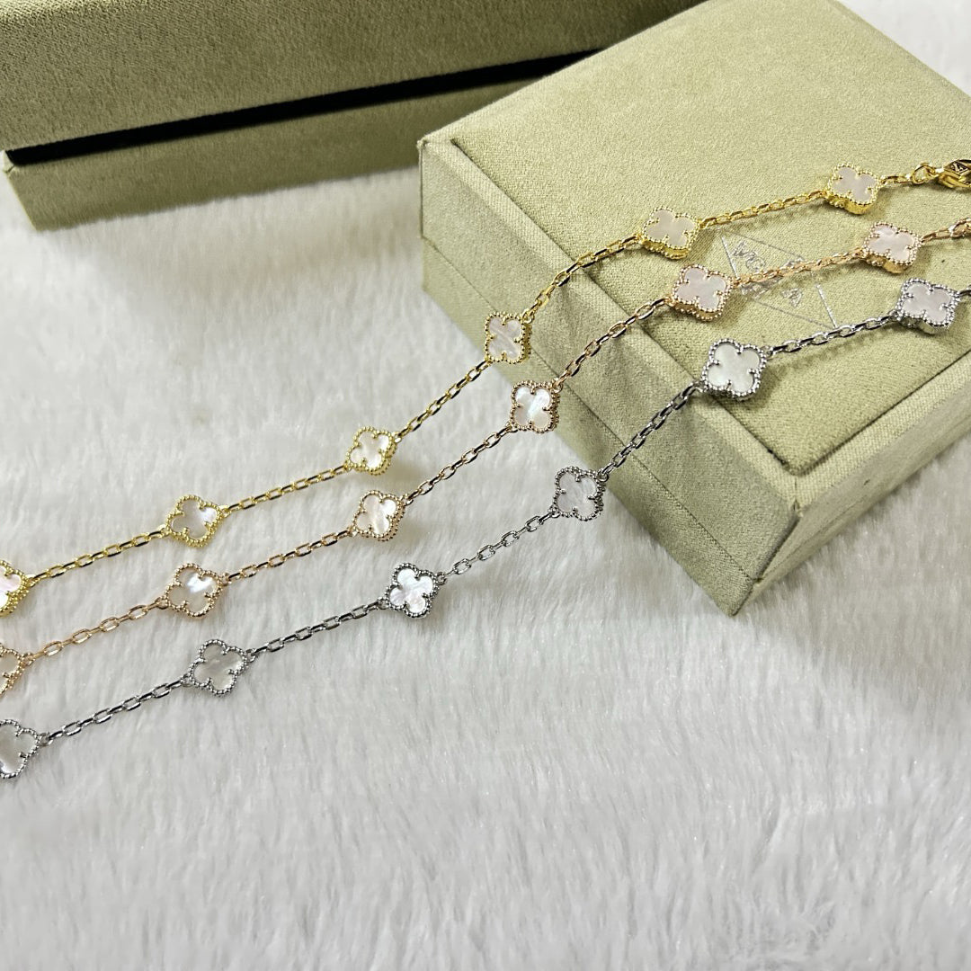 [Mysitc ]CLOVER 6 MOTIF WHITE MOP BRACELET