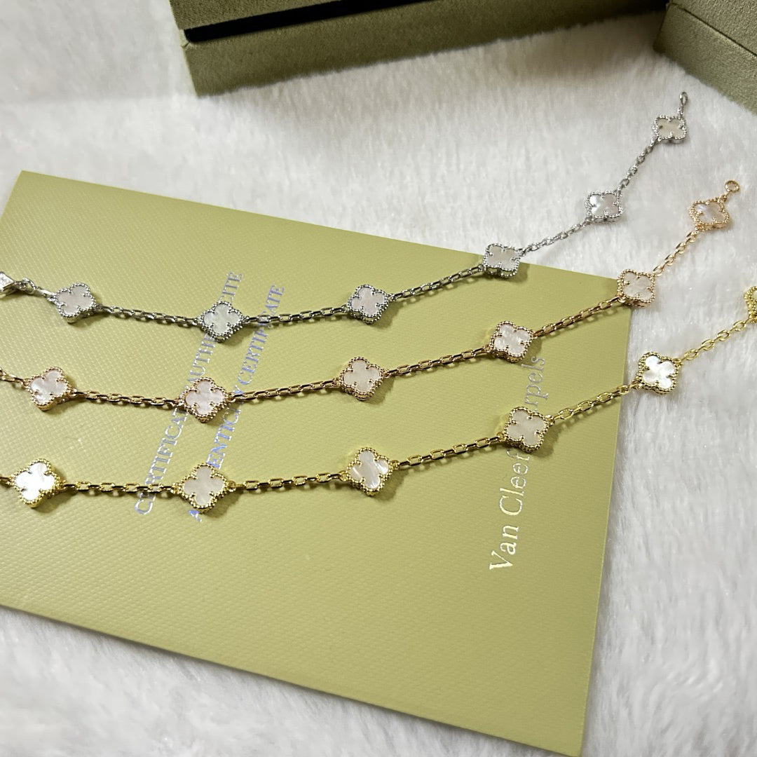 [Mysitc ]CLOVER 6 MOTIF WHITE MOP BRACELET
