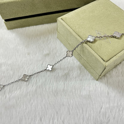 [Mysitc ]CLOVER 6 MOTIF WHITE MOP BRACELET