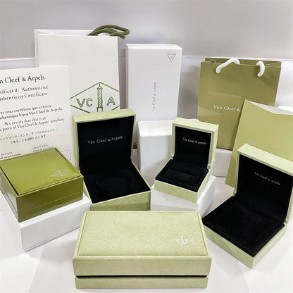 Mysitc VA CLOVER BRACELET NECKLACE RING BOX GIFT BAG