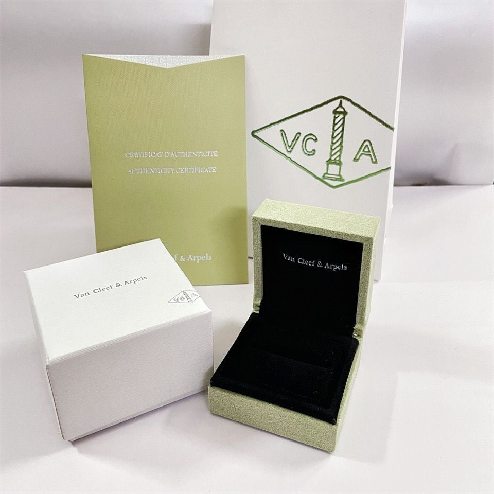 Mysitc VA CLOVER BRACELET NECKLACE RING BOX GIFT BAG