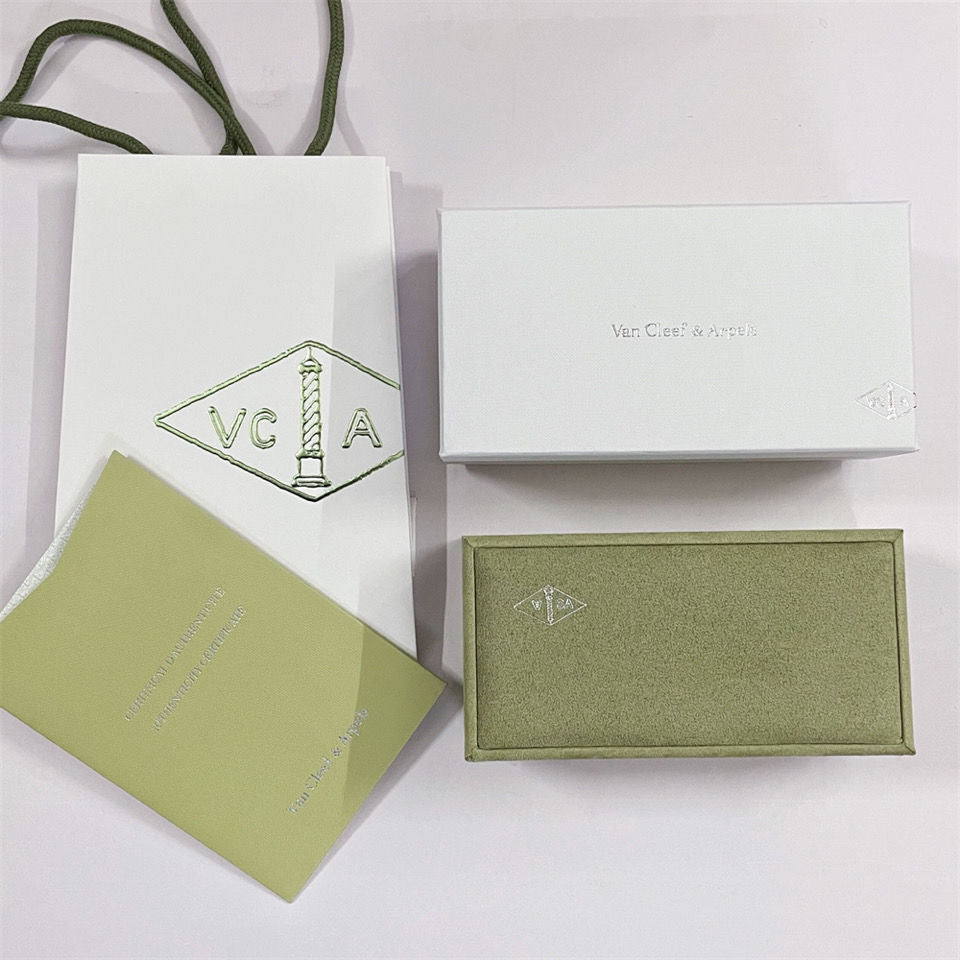 Mysitc VA CLOVER BRACELET NECKLACE RING BOX GIFT BAG