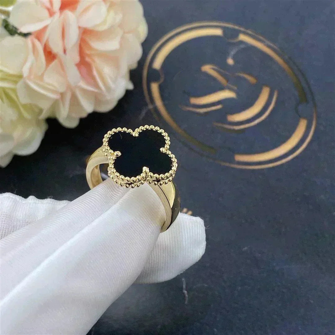 Mysitc CLOVER ONYX RING