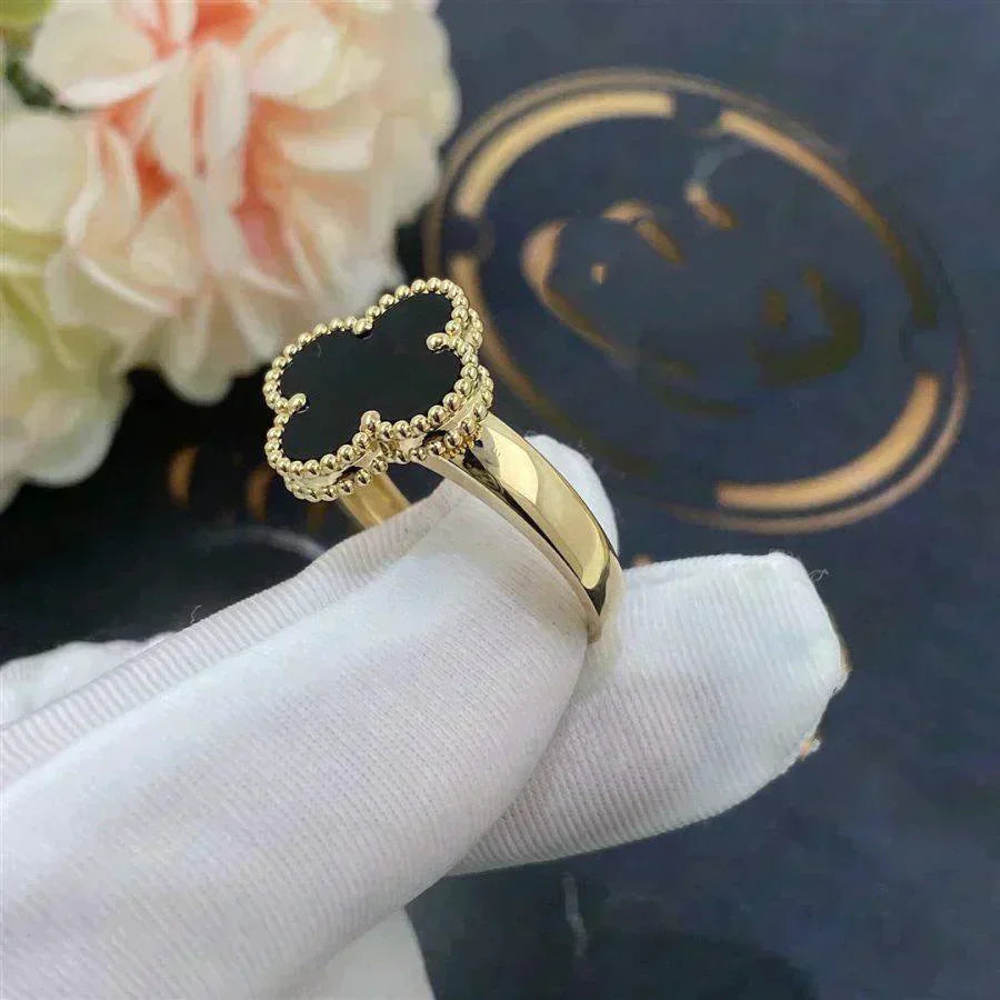 Mysitc CLOVER ONYX RING